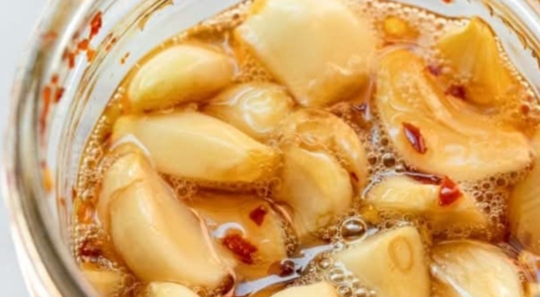 Eat Garlic and Honey on an Empty Stomach for 7 Days — Here’s What Happens to Your Body